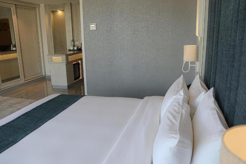 Rival Hotel עמאן מראה חיצוני תמונה